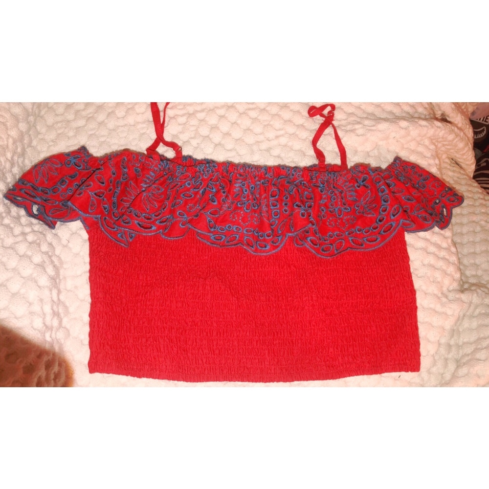 FOREVER 21 crop top off the shoulders